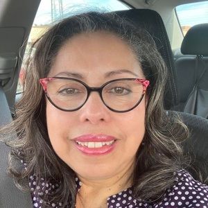 Meet your Posher, Sandra